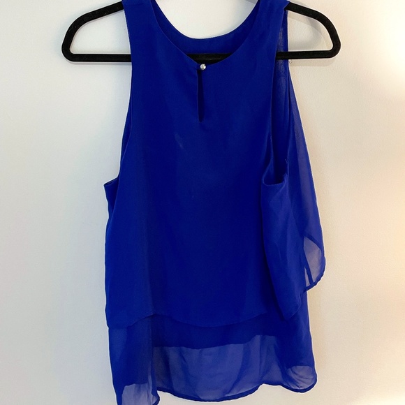 Blue Everly high neckline tiered chiffon top L - Picture 2 of 2